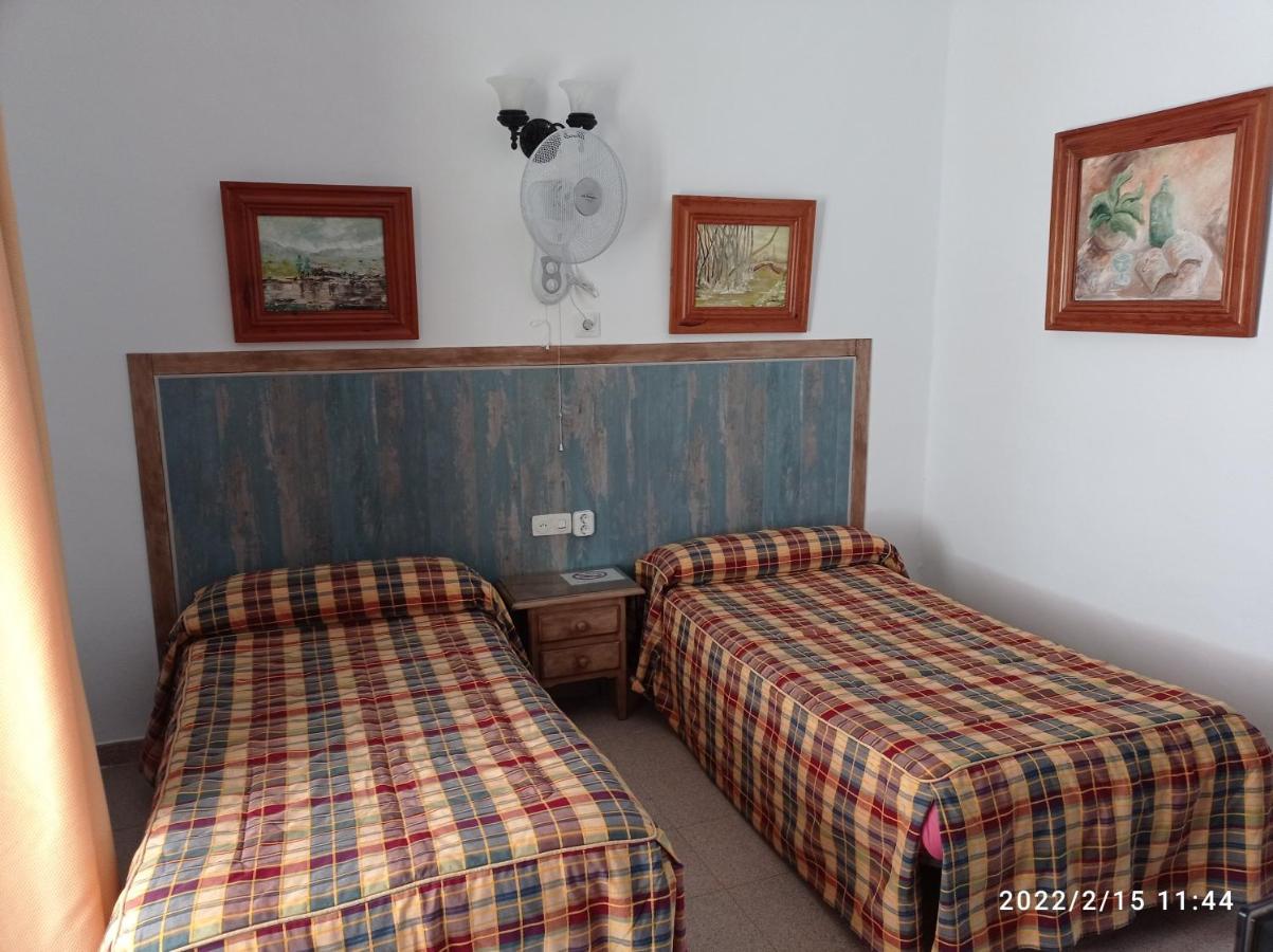 Hostal Manolo Ель-Пуерто-де-Санта-Марія Номер фото