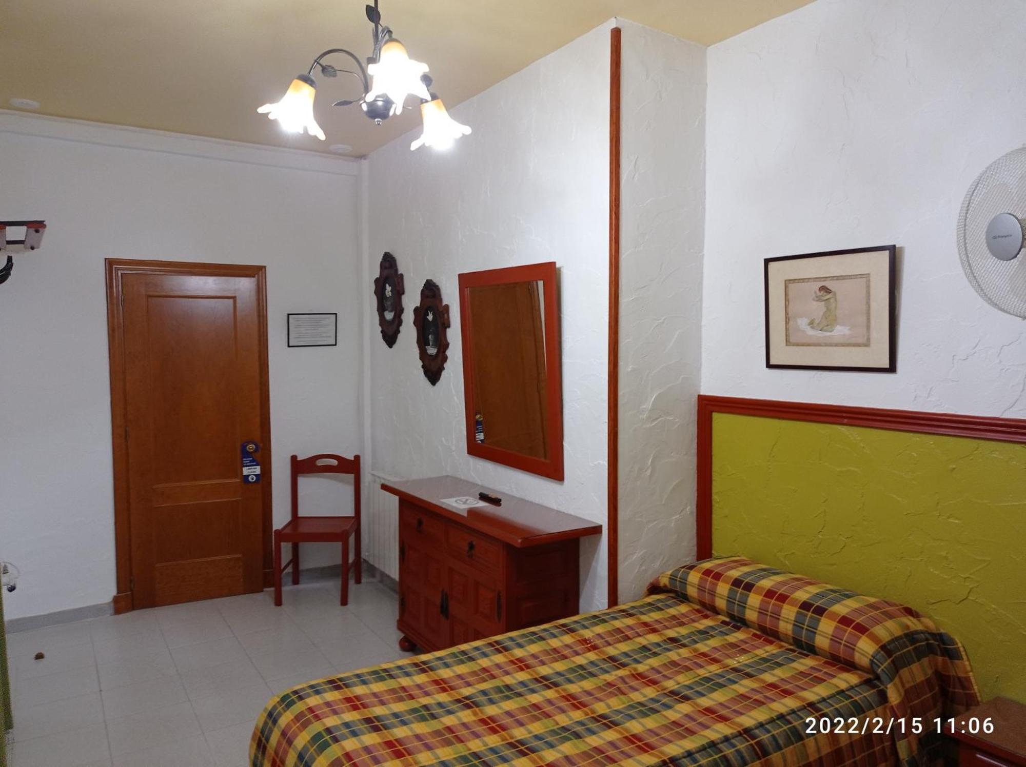 Hostal Manolo Ель-Пуерто-де-Санта-Марія Номер фото