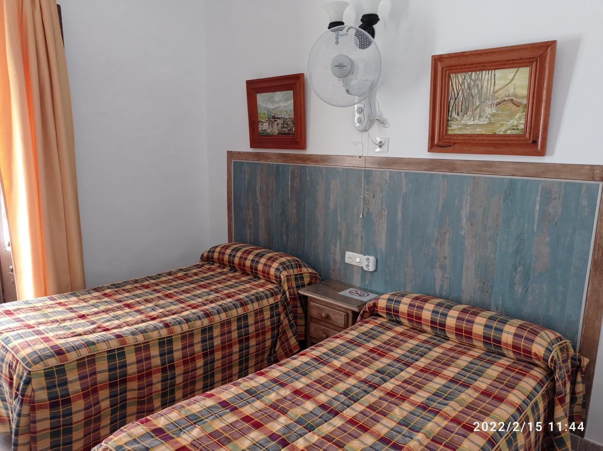 Hostal Manolo Ель-Пуерто-де-Санта-Марія Номер фото