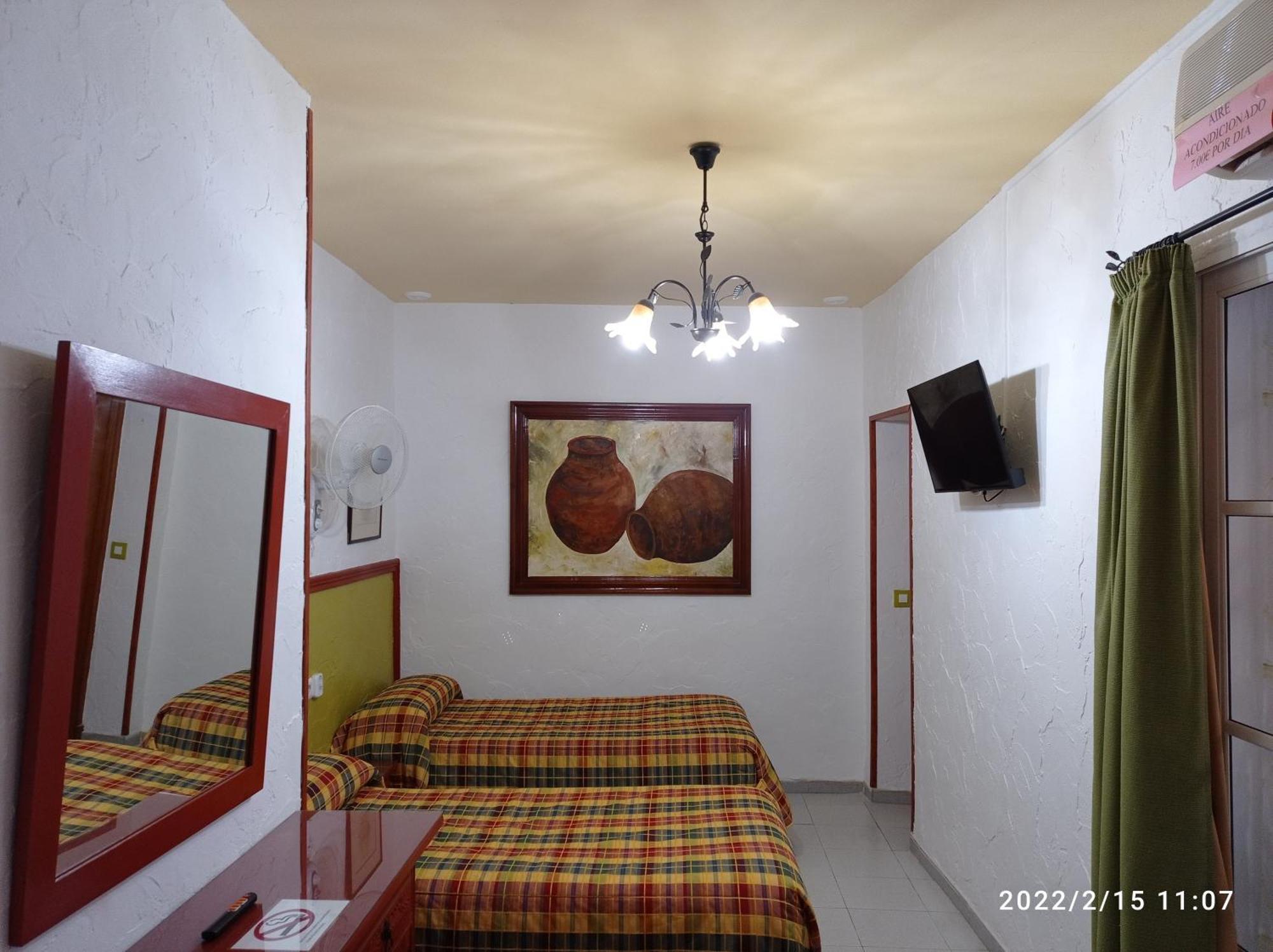 Hostal Manolo Ель-Пуерто-де-Санта-Марія Номер фото