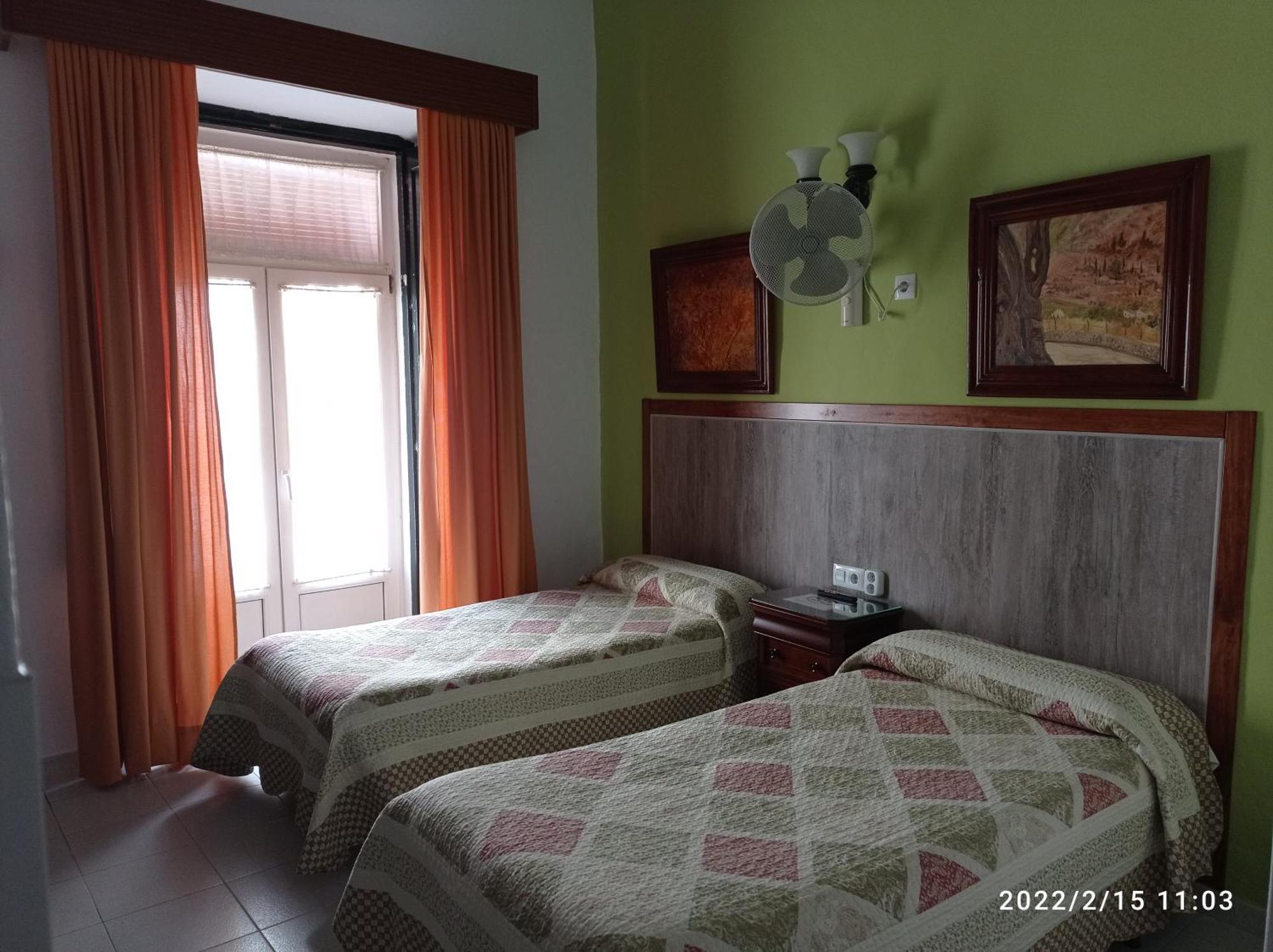 Hostal Manolo Ель-Пуерто-де-Санта-Марія Номер фото