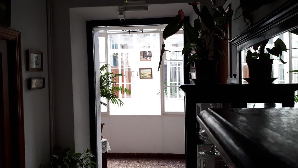 Hostal Manolo Ель-Пуерто-де-Санта-Марія Екстер'єр фото