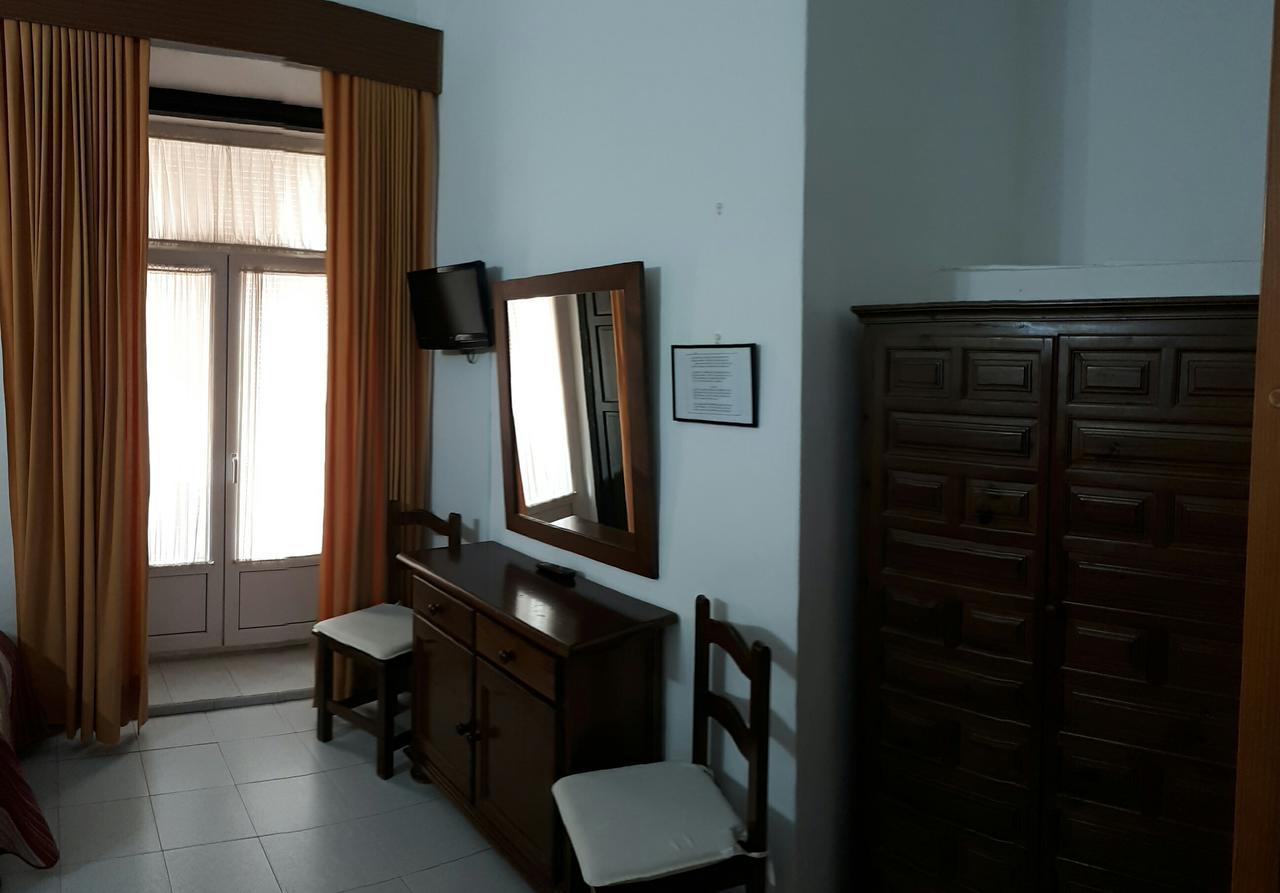 Hostal Manolo Ель-Пуерто-де-Санта-Марія Екстер'єр фото