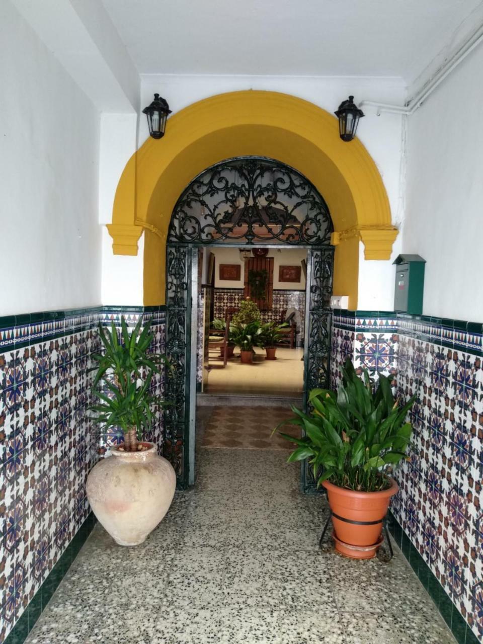 Hostal Manolo Ель-Пуерто-де-Санта-Марія Екстер'єр фото